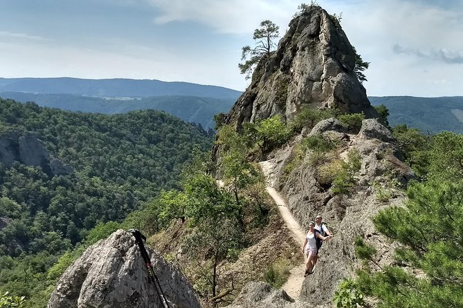 4-Hour Private Alpine Hiking Tour 'In the footsteps of king Lionheart' - Price and value: what $277.60 per person gets you, and when it’s a win