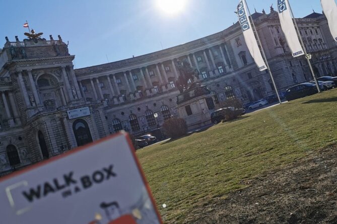A box for a romantic walk in the city center of Vienna - Stop 4 and 5: Burggarten’s imperial garden, then the Strauss monument in City Park