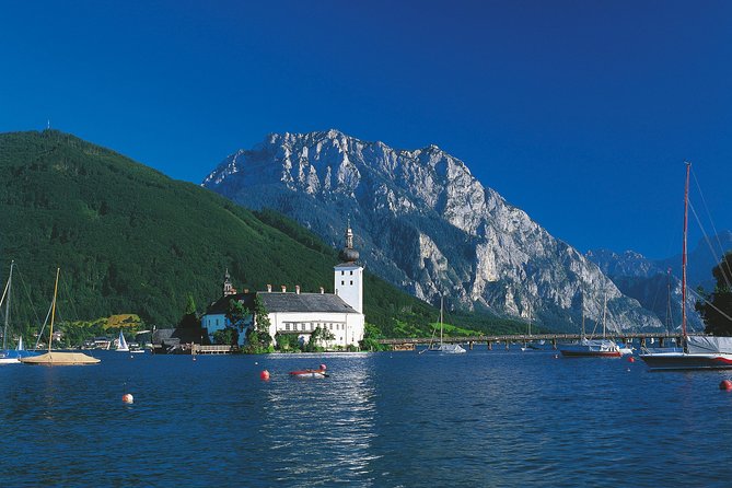 Alpine Hallstatt Day Trip from Vienna incl. Admont Abbey Visit - Guide style and group size: when the narration helps (and when it doesn’t)
