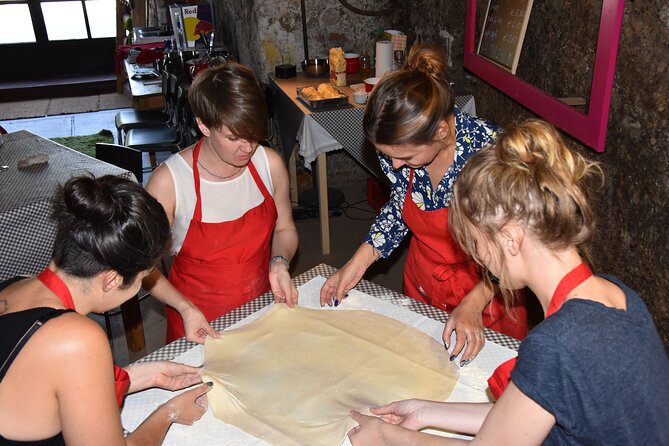 Apple Strudel & Prezel Cooking Class incl. Dinner & Music - A live soprano concert during your meal, Mozart to Sound of Music