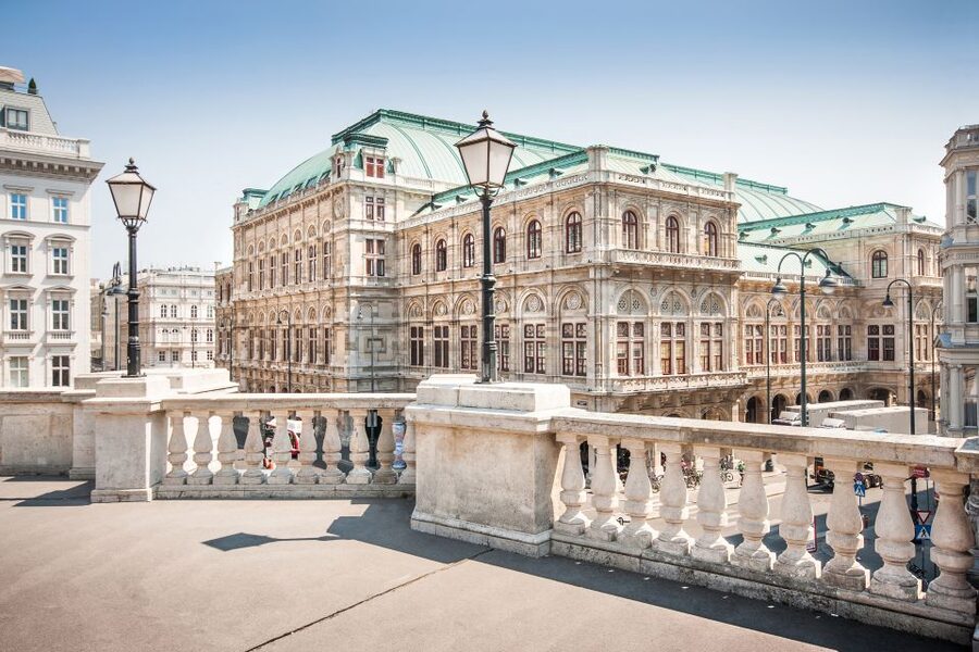 Best of Vienna 1-Day Tour by Car with Schonbrunn Tickets - Private transfers, car size, and comfort realities