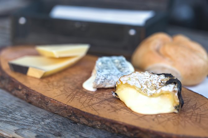 Classic Food Tour of Vienna - Wine tasting in a historic cellar: what to know before you go 18+