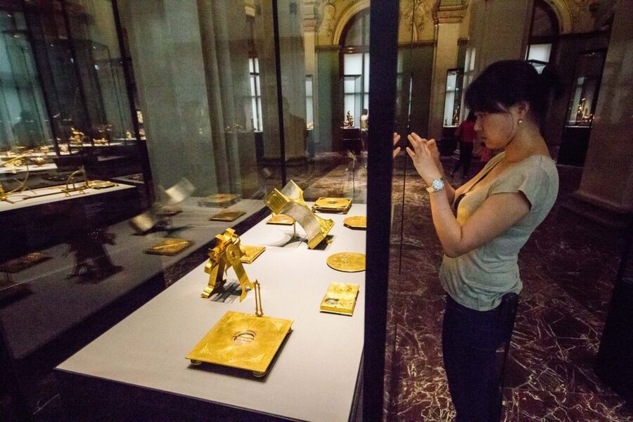 Combo Ticket: Kunsthistorisches Museum & Imperial Treasury - A realistic 2-hour plan (and when you should stretch it)