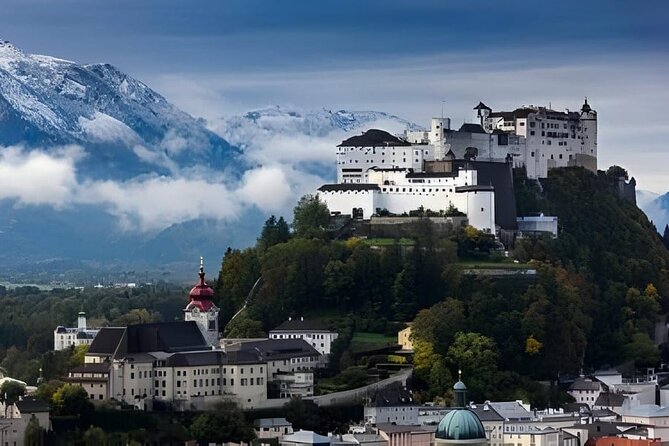 Day Tour from Vienna to Hallstatt and Salzburg with Photographer - Hallstatt on Foot: Why the 2 to 2.5 Hours Matter