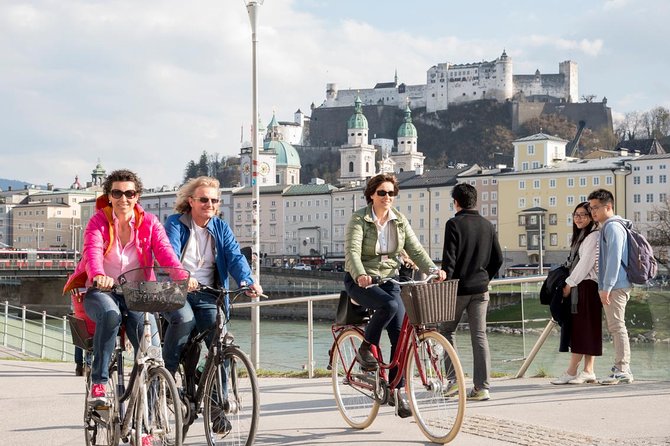 Discover Salzburg by bike: Fun and informative - Stop 1: Residenzplatz Market and the Prince-Archbishop story