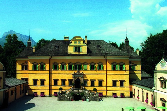 Discover Salzburg by bike: Fun and informative - Stop 2: Mirabell Palace, Mirabellgarten, and Sound of Music photo points