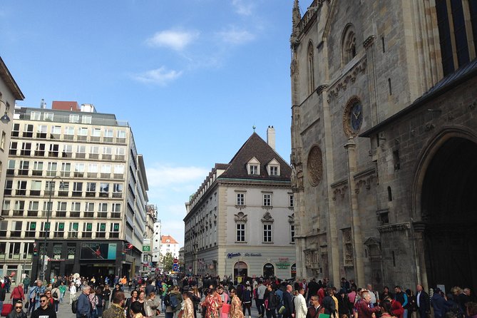 eBike Vienna 90min guided tour - use ebike for the whole day - Small-group touring, and what 5 to 6 people changes