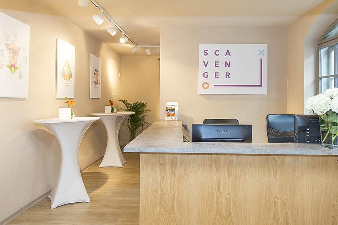 Escape game in Salzburg - Arriving at Sterneckstraße 19 and Starting the One-Hour Clock