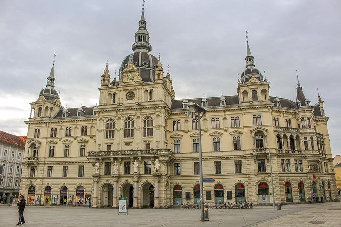 Explore Graz in 60 minutes with a Local - Landeszeughaus: World-Scale Armoury and Renaissance Weapons