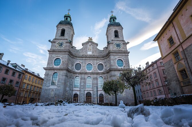 Explore Innsbruck in 60 minutes with a Local - Starting on Herzog-Friedrich-Straße, Then Orienting in the Old Town