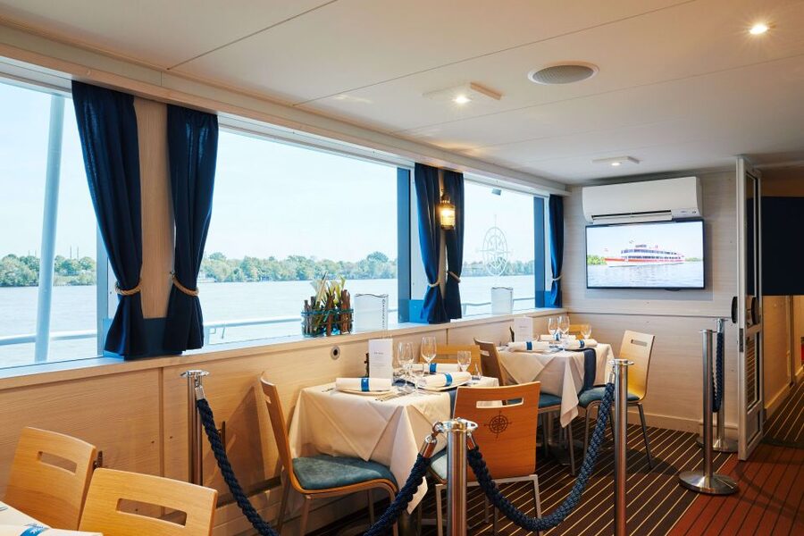 From Melk: 5-Hour Wachau River Cruise - Food onboard: what’s included, what to expect, what to choose