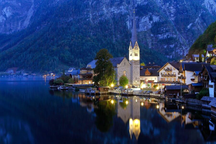 From Salzburg: Private Day Tour of Hallstatt - Price and value: $739 per group up to 7