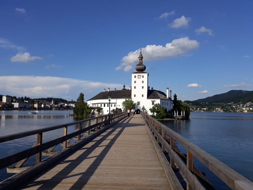 From Vienna: Hallstatt, Mountains & Alpine Lakes Day Trip - The Long Coach Ride, and How the Guide Turns It Into Value