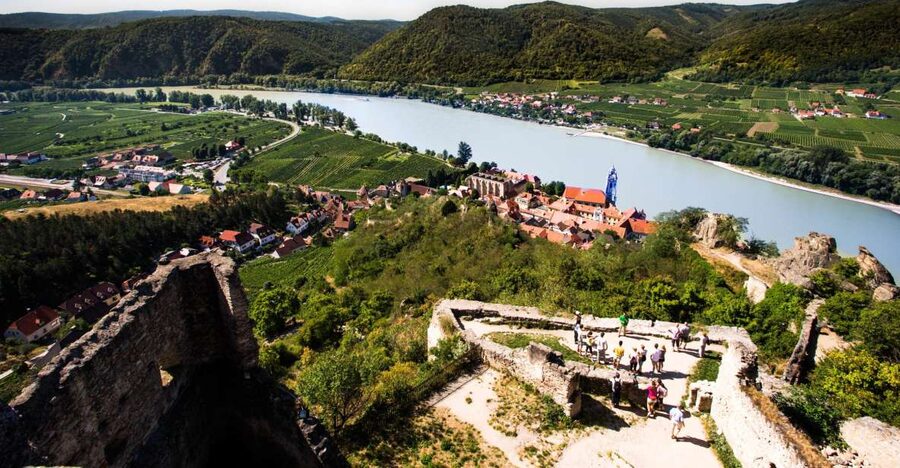 From Vienna: Wachau Valley Day Tour with Wine Tasting - Vienna Explorer Pickup to Wachau Valley Van Ride: Comfort and Timing