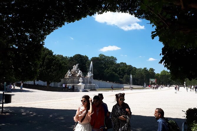 Full-Day Vienna Private Tour from Prague - Belvedere Museum and Peterskirche: Two Quick Atmospheres