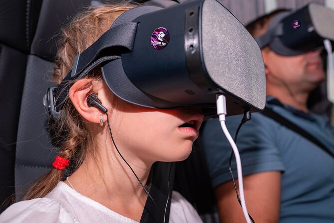 Future Bus Tours - Vienna's highlights bus tour with virtual reality - Language and VR comfort: what to plan around