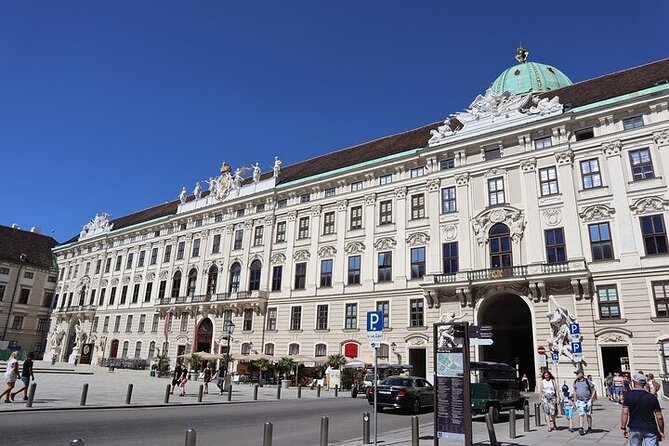 Gems of Vienna-Tour - Late Middle Ages Church Stops and the Surprise of the Unfamiliar
