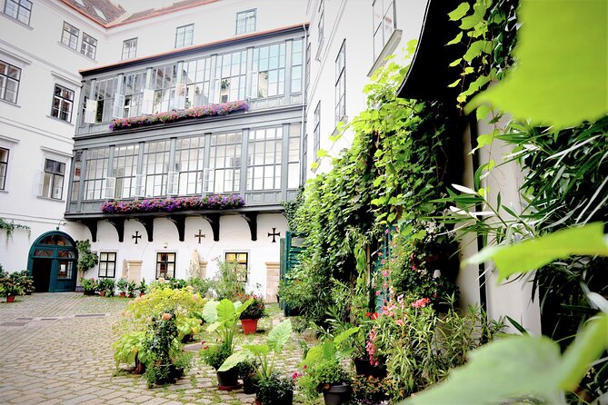 Gems of Vienna-Tour - Secret Courtyard and Hidden Passages You Won’t Guess Exist