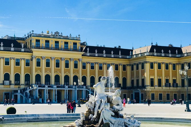 Grand Schoenbrunn Palace and Carriage Museum Tour Small Group - Kaiserliche Wagenburg: Sisi’s life told through carriages