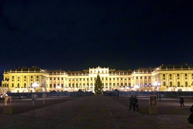 Grand Schoenbrunn Palace and Carriage Museum Tour Small Group - Price and value: what $44 really buys in this time window
