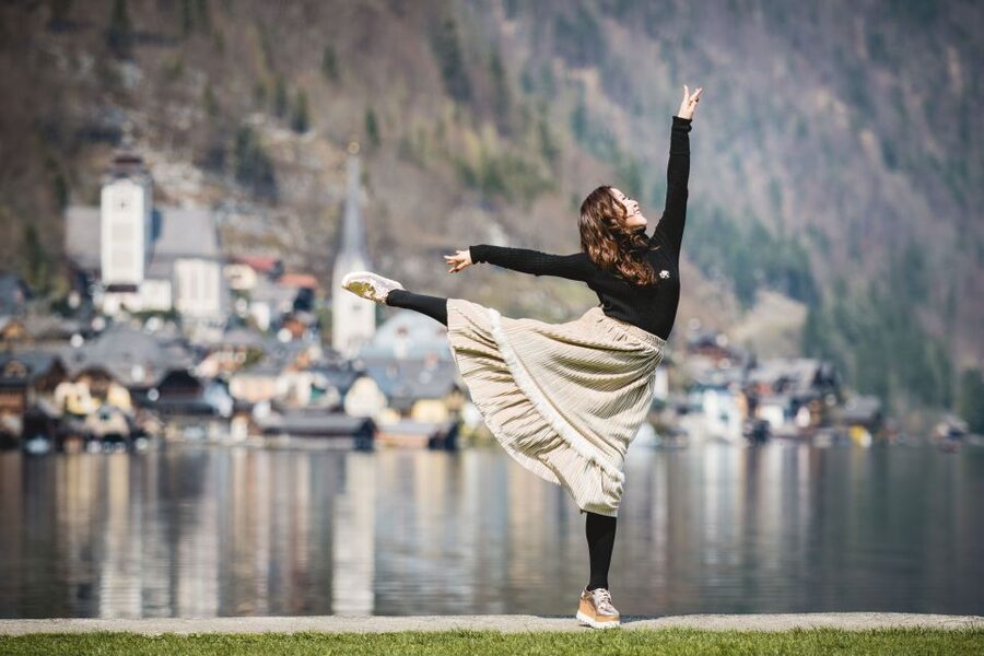 Hallstatt: 2-Hour Guided Walking Tour with Photographer - Pfarrkirche Mariä Himmelfahrt on Maria am Berg: a photo stop with context