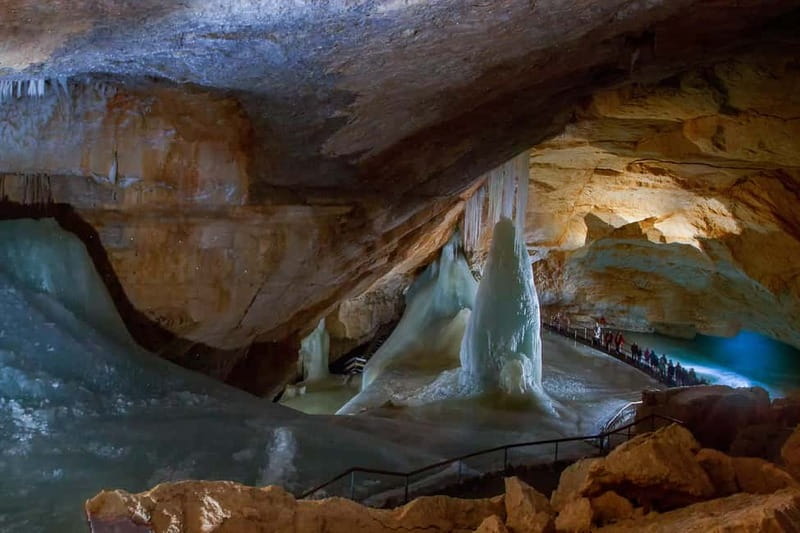 Hallstatt & Ice Cave & 5 fingers Private Trip From Salzburg - What you pay for: Ice Cave admission, skipping the ticket line, and value check