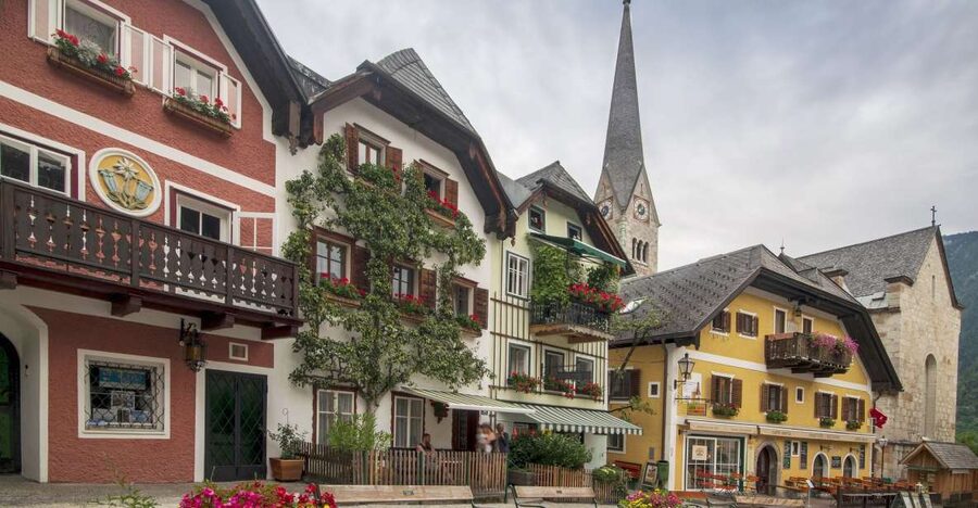 Hallstatt Private Walk Tour - Meeting at the Franz Josef I monument, then getting oriented fast