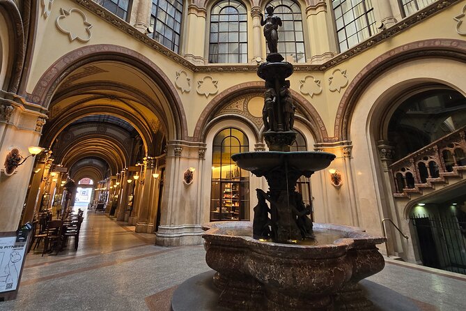 Highlights of Vienna in a Historical & Cultural 3h Walking Tour - Spanish Riding School to Sacher to the Vienna State Opera finale