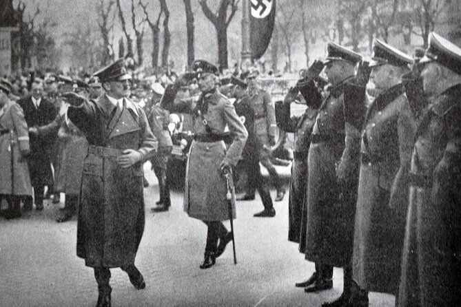 Historical Hitler Walking Tour of Vienna - The Akademie der bildenden Kunste: The Art School That Rejected Him