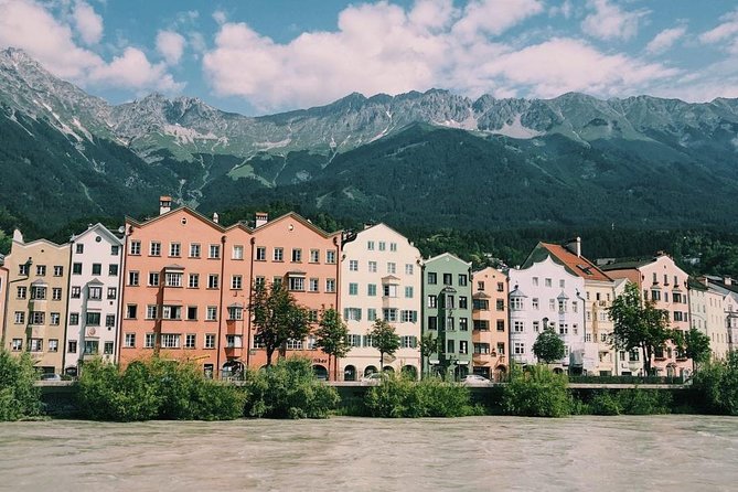 History and Strudel, get 800 years and yummy food, local guide - Maria-Theresien-Strasse: The Main Street Walk and Baroque Shopping Mood