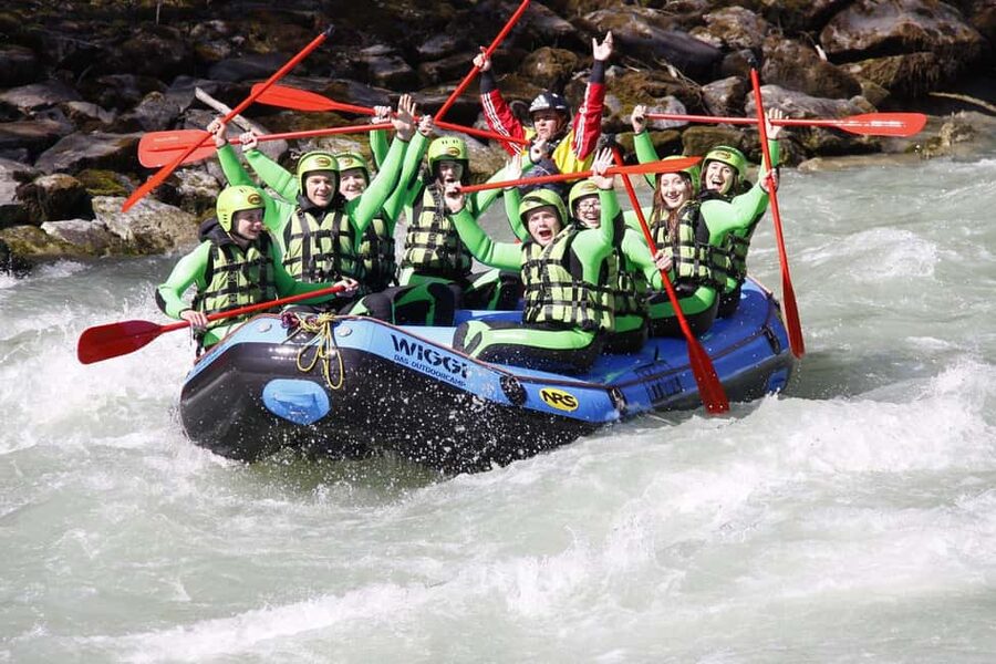 Imst: Rafting the Imster Gorge - Starting at Wiggi Rafting GmbH: showers, meadow time, and no-stress pregame