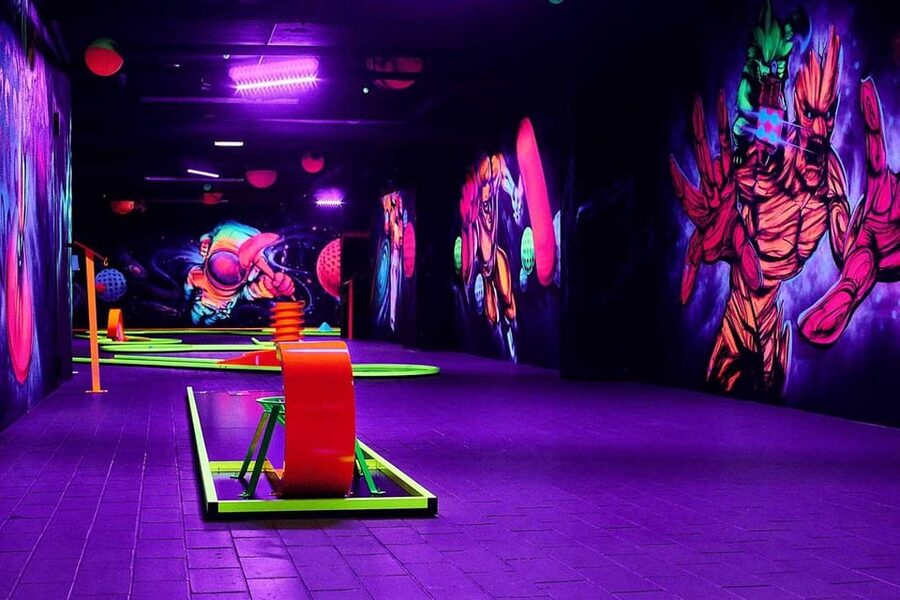 Innsbruck: 3D Mini Golf with Dazzling Light Effects - Key things that make this 3D mini golf worth your time
