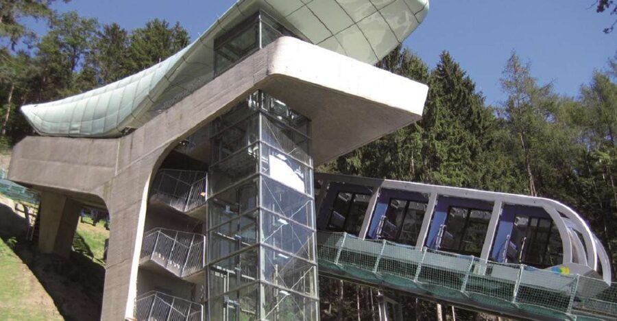 Innsbruck: Alpenzoo & Top of Innsbruck Combination Ticket - Congress Meeting Point and the Nordketten Cable Car Rhythm