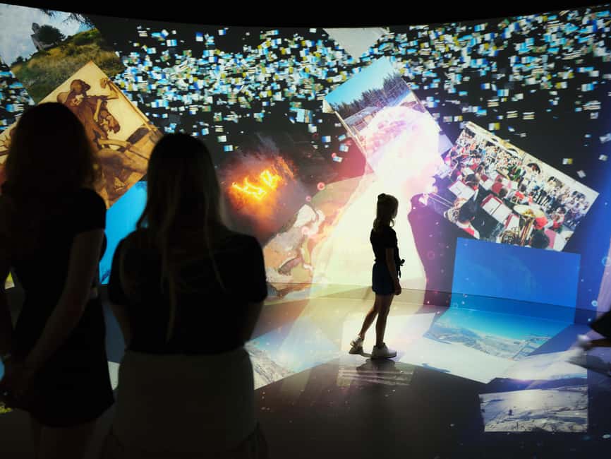 Innsbruck: EXPERIENCE TIROL - Immersive Show Flex Ticket - The History Room: Emperor Maximilian, time travel, and the Bergisel ski jump
