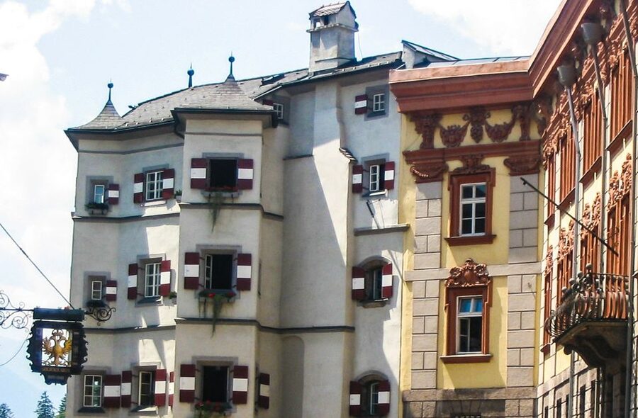 Innsbruck: Express Walk with a Local in 60 minutes - Starting at Helbling Haus: get your bearings fast