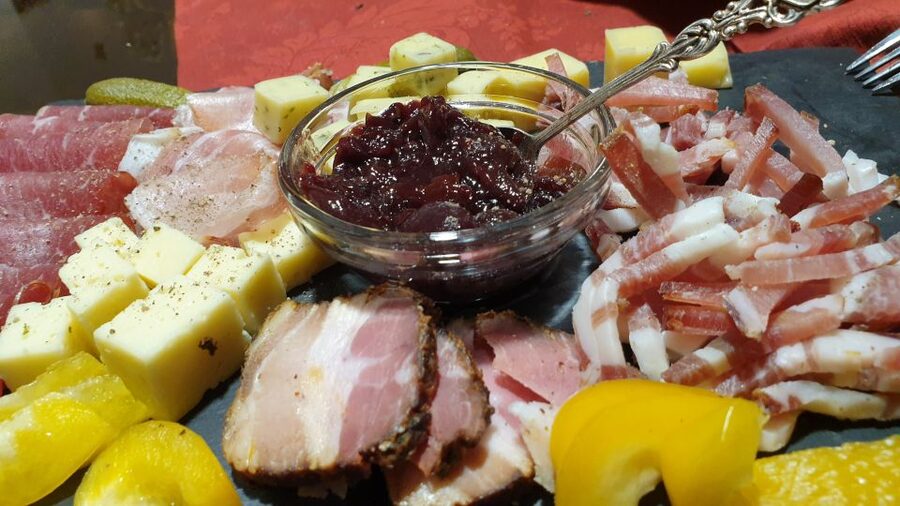Innsbruck: Food Walking Tour with a Licensed Guide - Walking From Old Town Alleys to the Golden Roof
