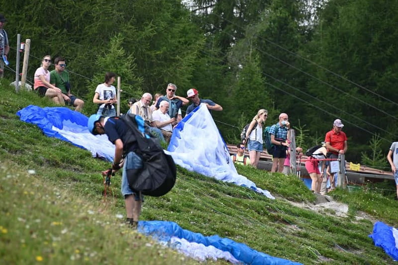 Innsbruck: Paragliding Adventure - What Happens Before Takeoff: Gear, Briefing, and a Calm Start