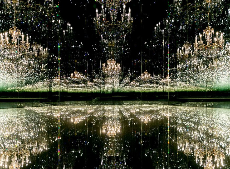 Innsbruck Swarovski Crystal Worlds Ticket and Transfer - Crystal Cloud: the 800,000 hand-mounted moment