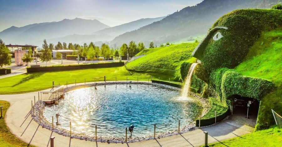Innsbruck Swarovski Crystal Worlds Ticket and Transfer - Getting there: shared shuttle from Innsbruck’s Hauptbahnhof, Südtiroler Platz