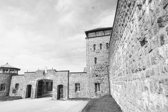 KZ Mauthausen Private Trip from Linz - Pickup and transport: what you’re paying for