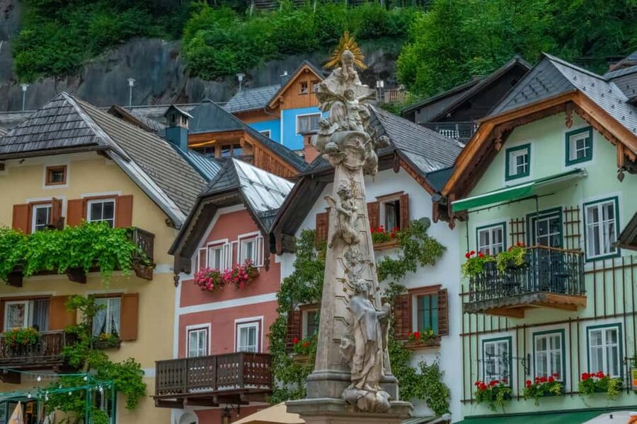 Majestic Walking Tour of Hallstatt - Stop 2: Pfarrkirche Mariä Himmelfahrt (Maria am Berg), 30 minutes