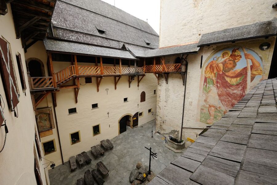 Mauterndorf: Castle Entrance Ticket - Mauterndorf Castle entrance: a self-guided medieval route