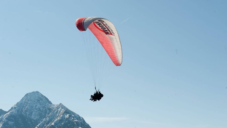 Mayrhofen: Paragliding Flight Experience Over Mountains - Key things about this Mayrhofen paragliding flight