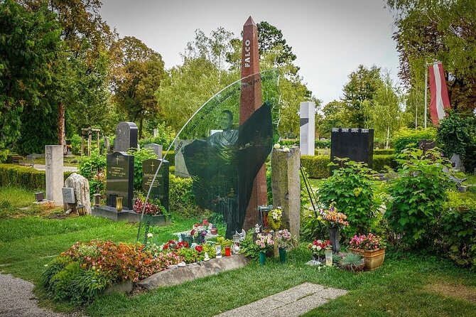 Mobile puzzle rally tour at the Vienna Central Cemetery - Starting at Zentralfriedhof 2.Tor: what 2 hours of game time really feels like