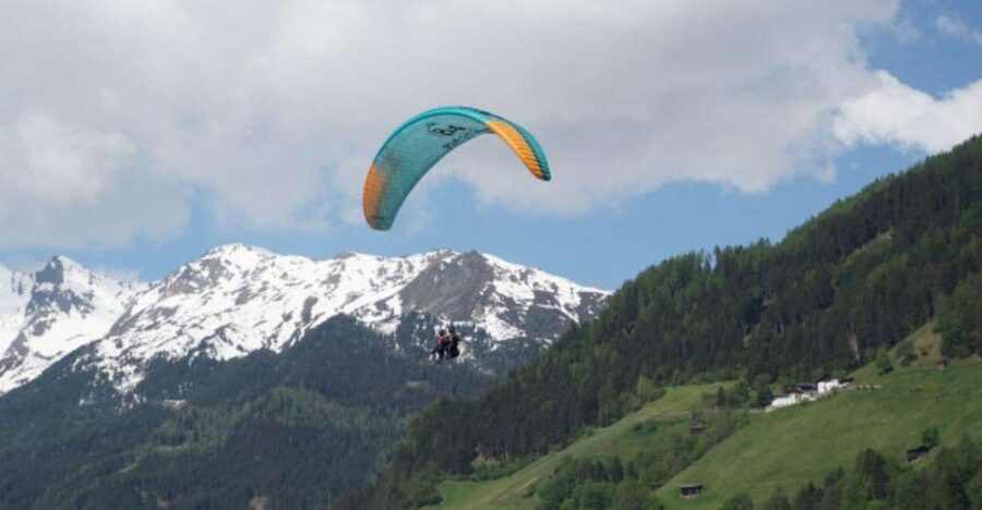Neustift im Stubaital: Morning Paragliding Experience - Gear, safety briefing, and the calm before takeoff