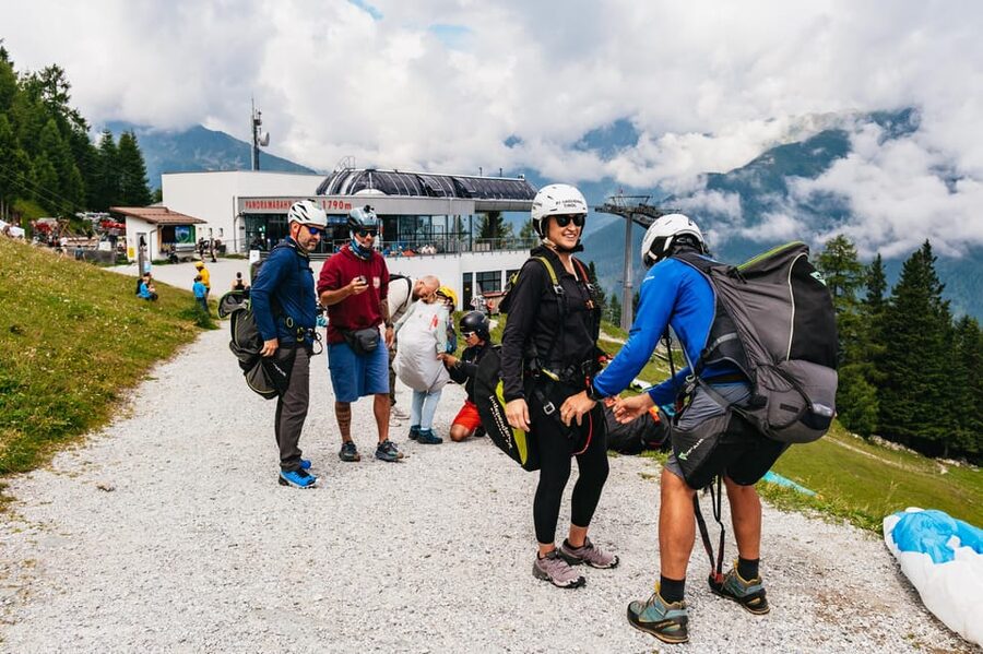 Neustift im Stubaital: Tandem Paragliding Flight - What Happens Before Takeoff With Paragliding Tirol Pilots