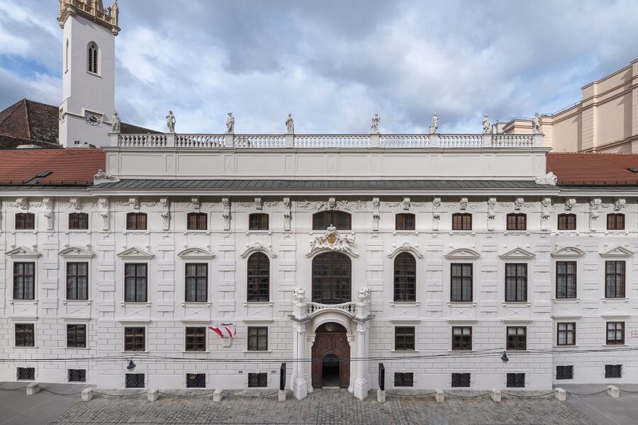 Palais Lobkowitz Audio Guide Tour - Your audio guide visit: how to make the most of the 7-day validity
