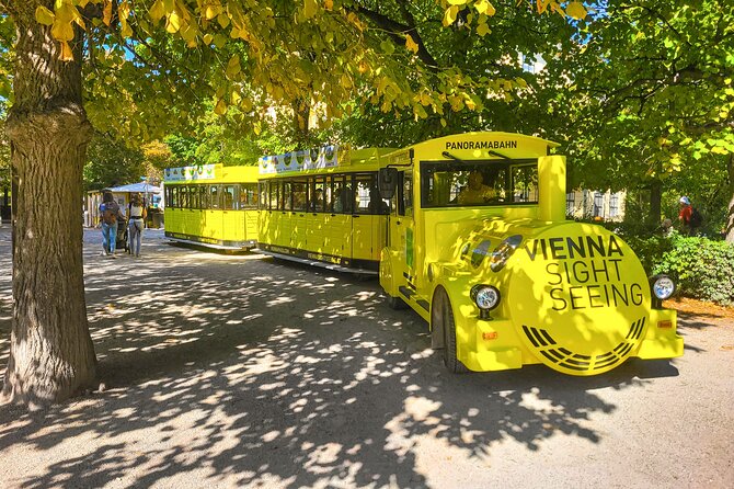 Panoramabahn Schoenbrunn - Why this panoramic train is such a smart fit for Schönbrunn