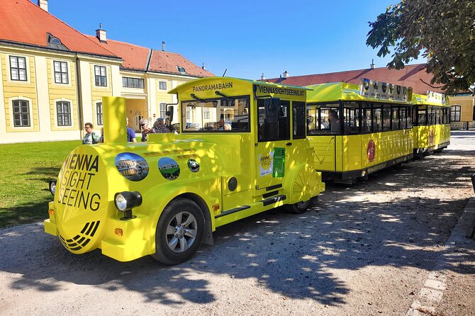 Panoramabahn Schoenbrunn - Timing at Schönbrunn Park: when the hours matter