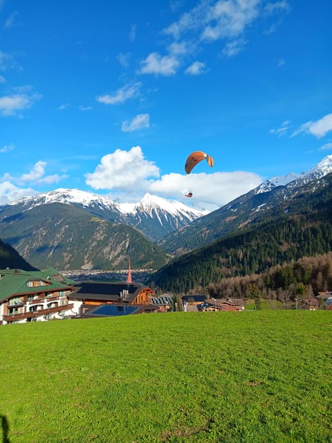 Paragliding Tandem Flight - Views over Tyrol: what you actually notice in the air